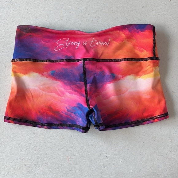 Kailoha Clothing Shorts - Picture 2 of 5